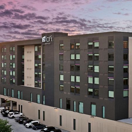 Aloft Kansas City Country Club Plaza Екстер'єр фото
