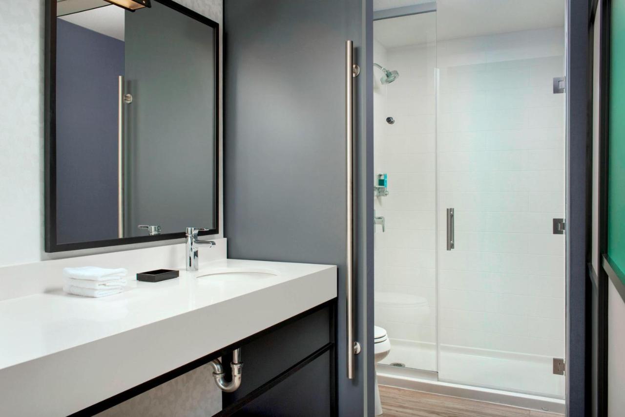 Aloft Kansas City Country Club Plaza Екстер'єр фото
