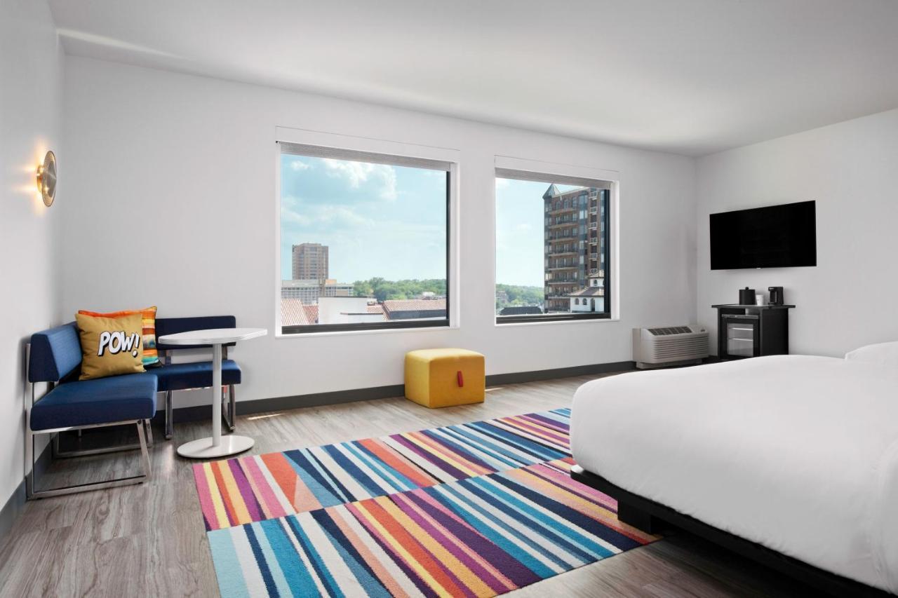 Aloft Kansas City Country Club Plaza Екстер'єр фото